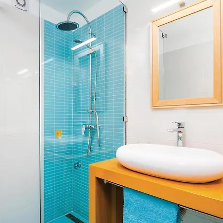 Amazing In Labin With Wifi Apartment *